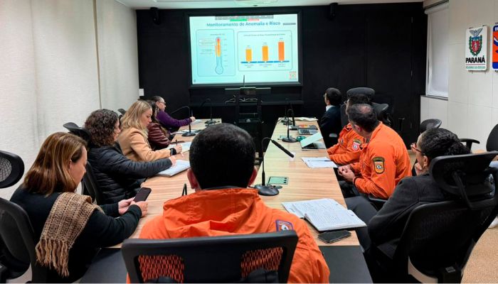 Estado alinha ações para reforçar preparação de prefeituras contra El Niño